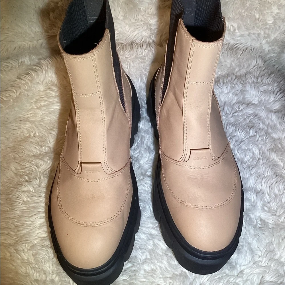 Sorrel caribou womens platform waterproof boots size 9